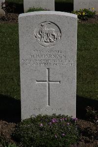 Ypres Reservoir Cemetery - Harnden, H H