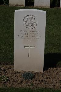 Ypres Reservoir Cemetery - Haskins, V B