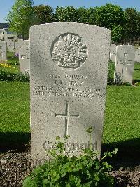 Ypres Reservoir Cemetery - Hay, John Cooper