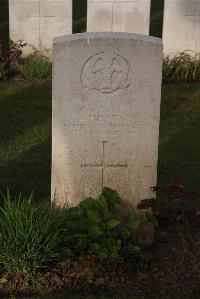 Ypres Reservoir Cemetery - Hearne, S