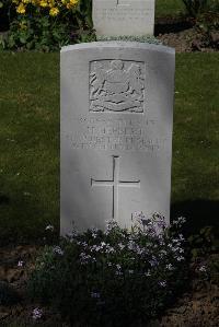 Ypres Reservoir Cemetery - Herbert, H