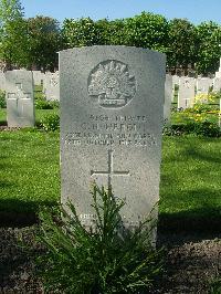 Ypres Reservoir Cemetery - Heron, Gordon Harold