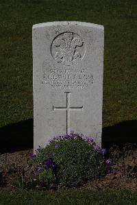 Ypres Reservoir Cemetery - Hewitt, T