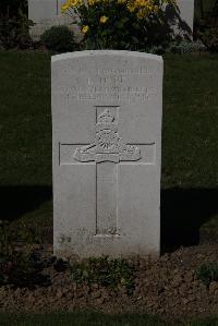 Ypres Reservoir Cemetery - Hope, L