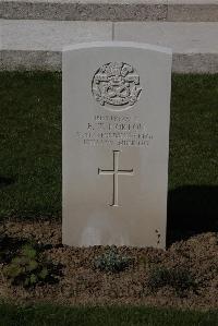 Ypres Reservoir Cemetery - Horton, E T