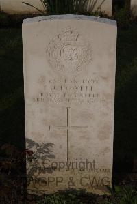 Ypres Reservoir Cemetery - Howell, Thomas John