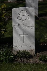 Ypres Reservoir Cemetery - Humphries, Alfred