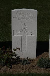 Ypres Reservoir Cemetery - Hutchinson, H