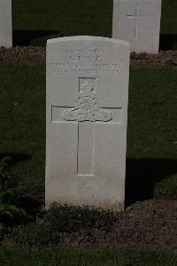 Ypres Reservoir Cemetery - Insley, G