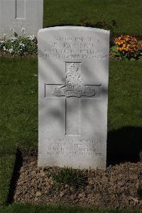 Ypres Reservoir Cemetery - Johnson, Frank