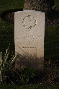 Ypres Reservoir Cemetery - Kerr, John