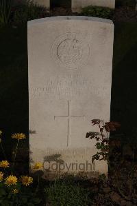 Ypres Reservoir Cemetery - Knott, Henry Basil