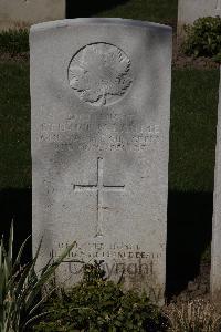 Ypres Reservoir Cemetery - Laurie, Stuart