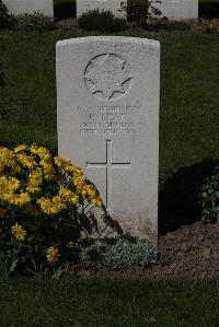 Ypres Reservoir Cemetery - Leak, E