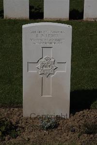 Ypres Reservoir Cemetery - Lewis, R P