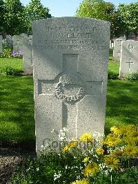 Ypres Reservoir Cemetery - Lloyd, J O