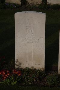 Ypres Reservoir Cemetery - Lucas, F A