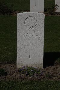 Ypres Reservoir Cemetery - Lynagh, Michael