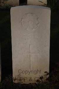 Ypres Reservoir Cemetery - MacPherson, W