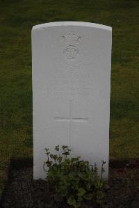 Ypres Reservoir Cemetery - Mallett, E T