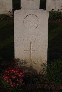 Ypres Reservoir Cemetery - Martin, P W