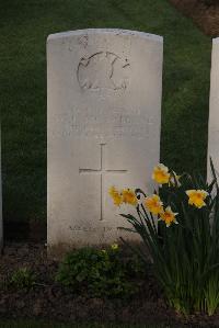 Ypres Reservoir Cemetery - McFarlane, W P