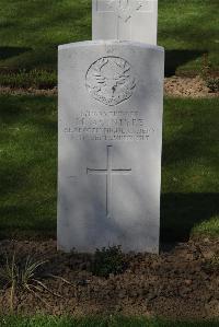 Ypres Reservoir Cemetery - McIntyre, M