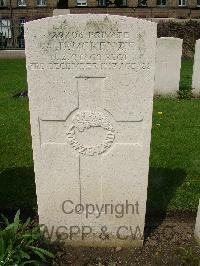 Ypres Reservoir Cemetery - McKenzie, Arthur Duncan