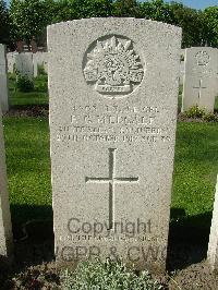 Ypres Reservoir Cemetery - Medcalf, Frederick George