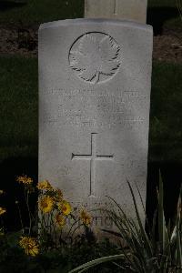 Ypres Reservoir Cemetery - Merrill, Wainwright