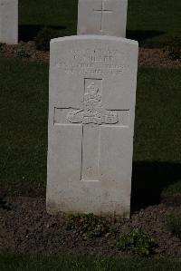 Ypres Reservoir Cemetery - Miller, C