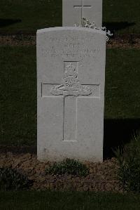 Ypres Reservoir Cemetery - Mobbs, W