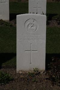 Ypres Reservoir Cemetery - Monk, A J