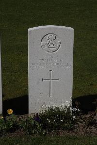 Ypres Reservoir Cemetery - Mould, C W