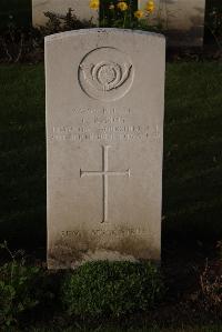 Ypres Reservoir Cemetery - Moy, Charles Robert