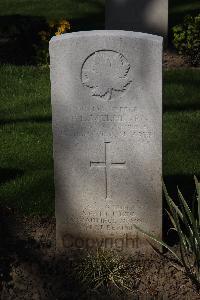 Ypres Reservoir Cemetery - Mulhearn, W E