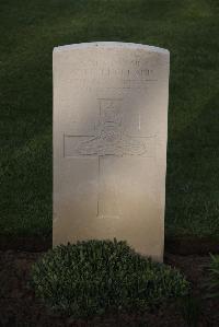 Ypres Reservoir Cemetery - Mulholland, W