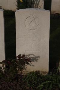 Ypres Reservoir Cemetery - Noyon, H S