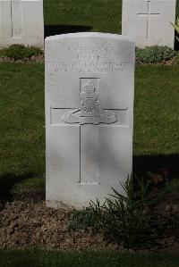 Ypres Reservoir Cemetery - Orr, J