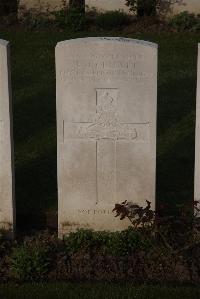 Ypres Reservoir Cemetery - Ortelli, E J