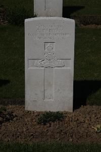 Ypres Reservoir Cemetery - Parham, C