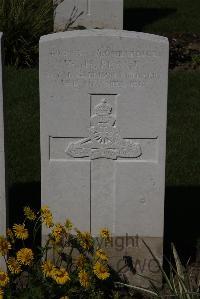 Ypres Reservoir Cemetery - Peake, W H