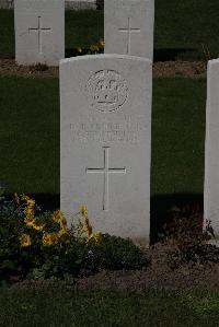 Ypres Reservoir Cemetery - Pimpernell, D T