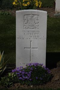 Ypres Reservoir Cemetery - Pollitt, James