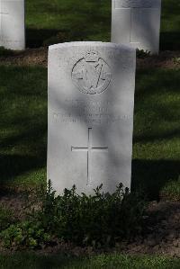 Ypres Reservoir Cemetery - Prout, W