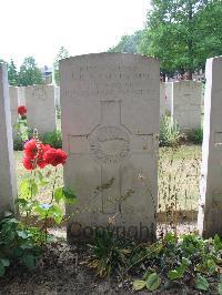 Ypres Reservoir Cemetery - Ramsey, John Ker