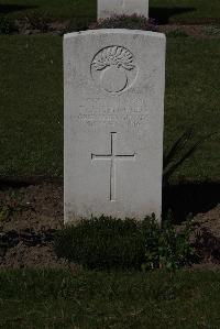 Ypres Reservoir Cemetery - Reynolds, F J