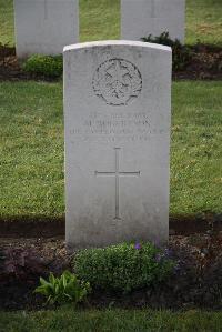 Ypres Reservoir Cemetery - Robertson, M