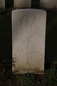 Ypres Reservoir Cemetery - Robinson, L J