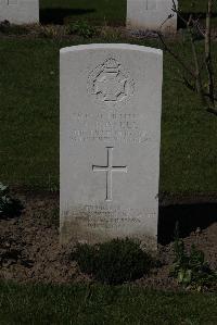 Ypres Reservoir Cemetery - Russell, A